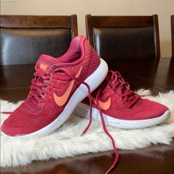 Used Nike Lunarlon Size 7.5 Golf Shoes